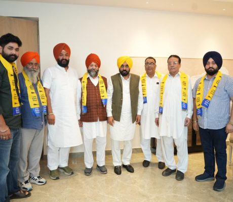 AAP Gains Strength in Majitha: SAD Leaders Join Party in Presence of CM Bhagwant Mann and Constituency Incharge Talbir Gill